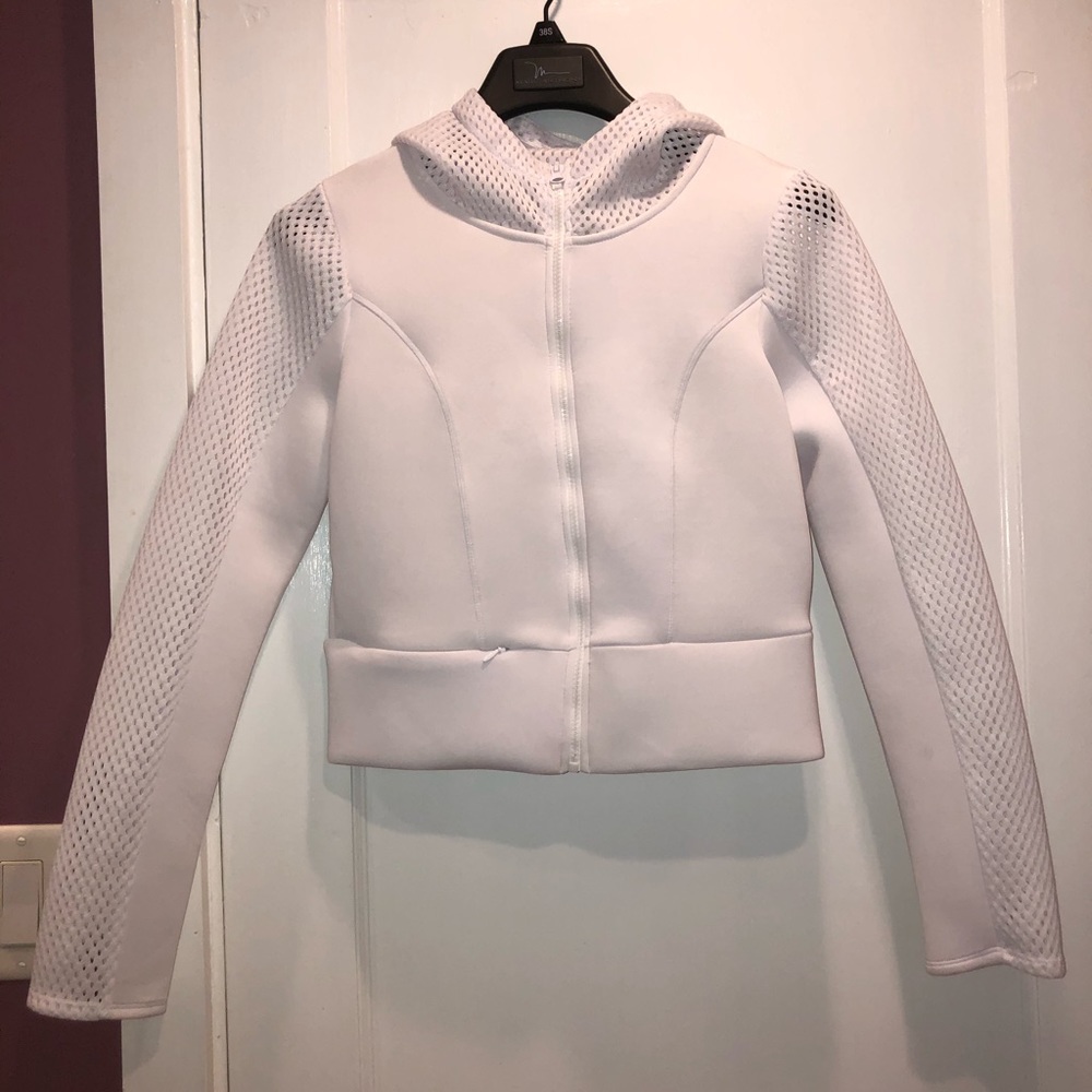 Active wear sweat shirt